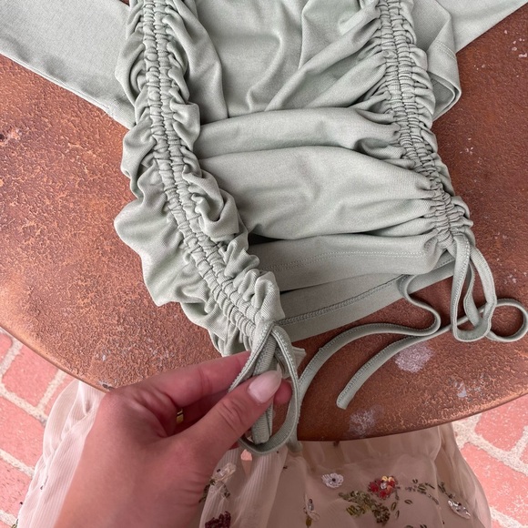 Princess Polly green bodycon dress - Picture 4 of 4